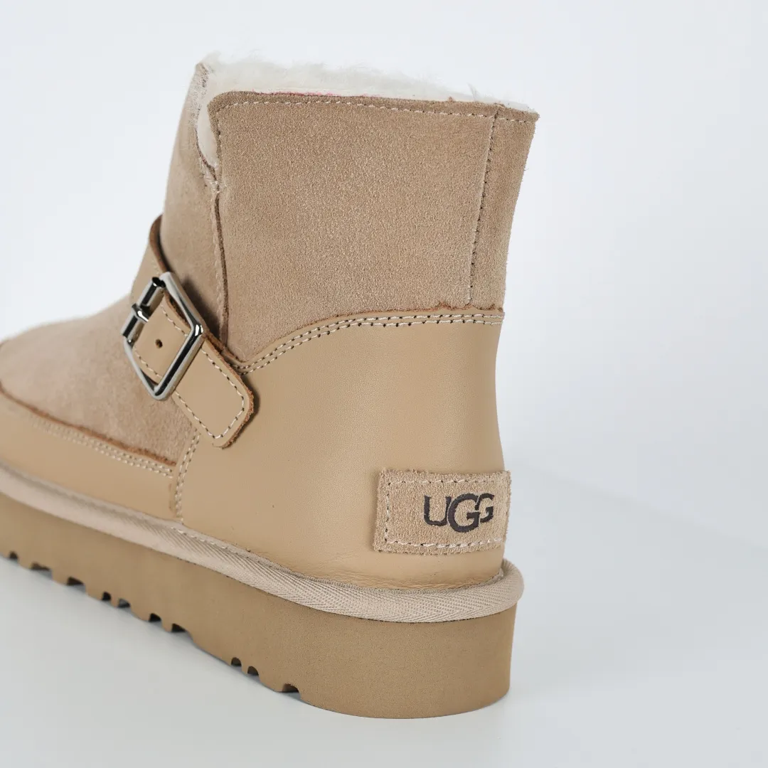 Copywriting price 💰600 The core recommendation is good price. The platform’s foreign trade is exclusively for UGG Classic women’s snow boots 1174512. Produced by the ten-year-old brand shoemaking factory production line. Pay attention to every detail. Longfeng A-grade genuine sheep fur is integrated. It is built in full compliance with the ZP process. Size: 35 36 37 38 39 40